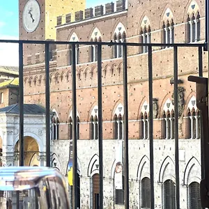 The Balcony - Piazza Del Campo Siena